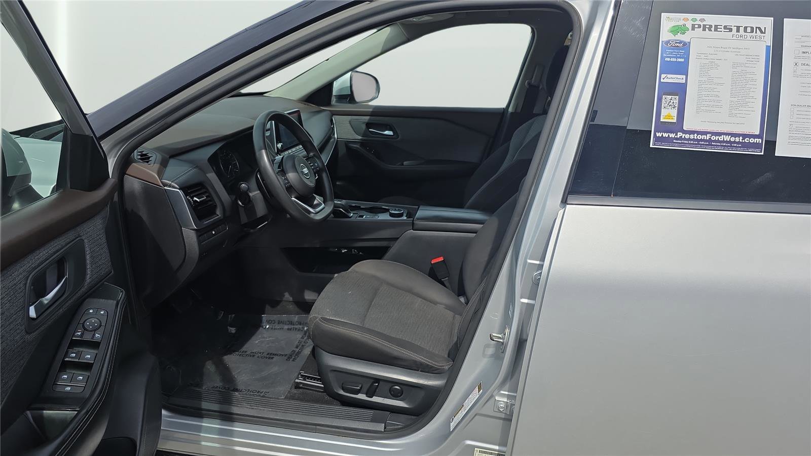 Used 2021 Nissan Rogue SV AWD/4WD image 10