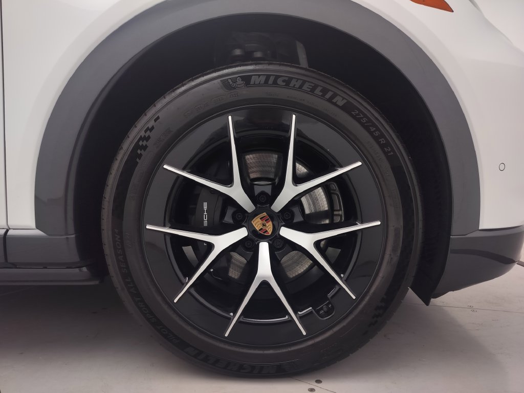 New 2026 Porsche Cayenne Electric AWD/4WD image 26