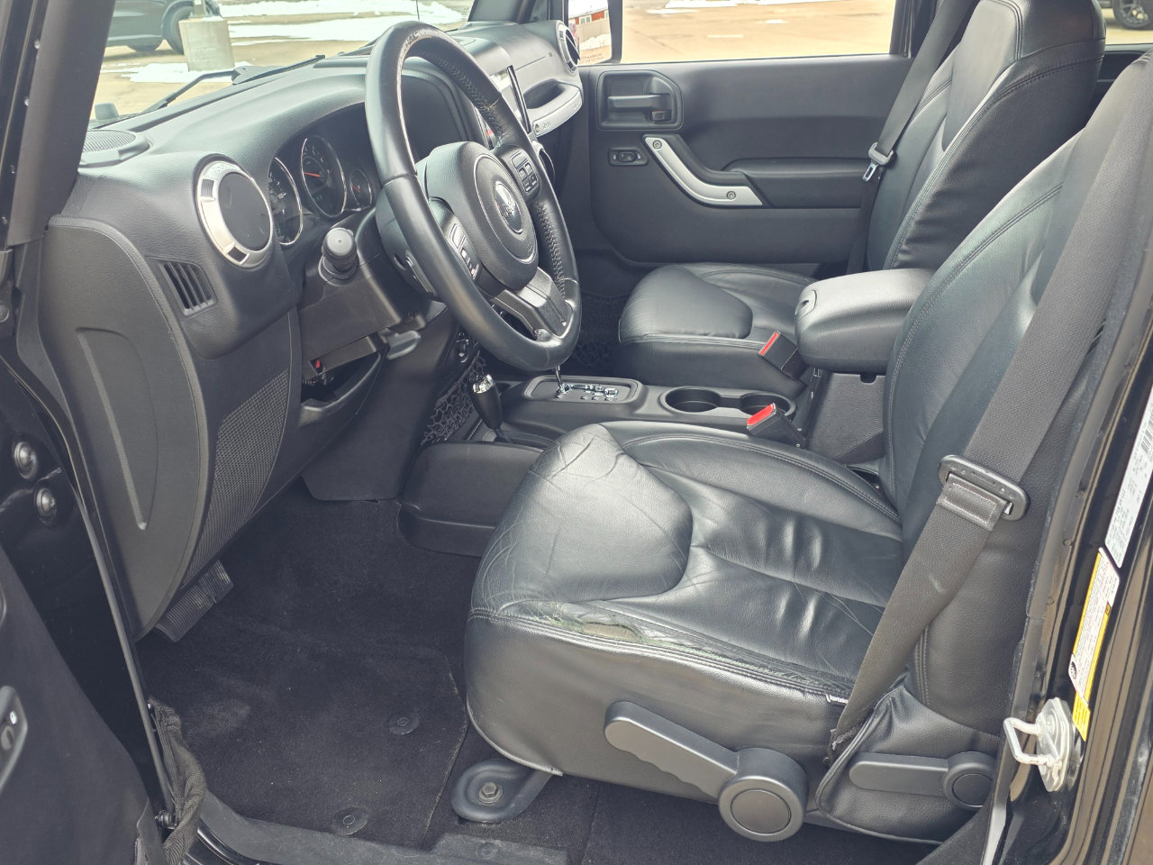 Used 2016 Jeep Wrangler Unlimited Sahara image 6