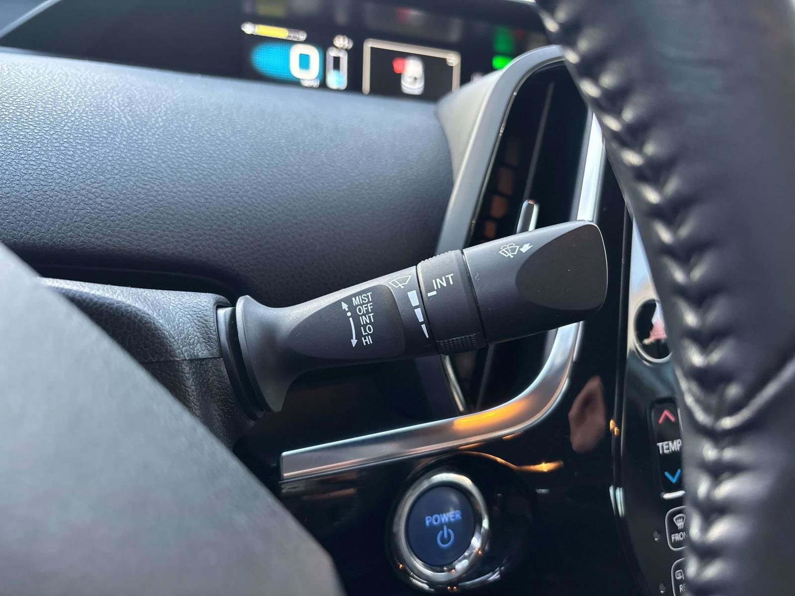 Used 2018 Toyota Prius Prime Premium w/ Carpet Mat Package FWD image 27