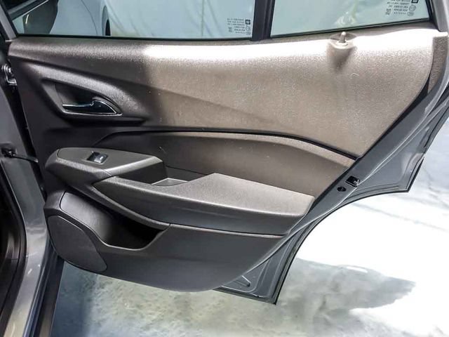Certified 2025 Chevrolet Trax RS w/ Sunroof Package FWD image 29