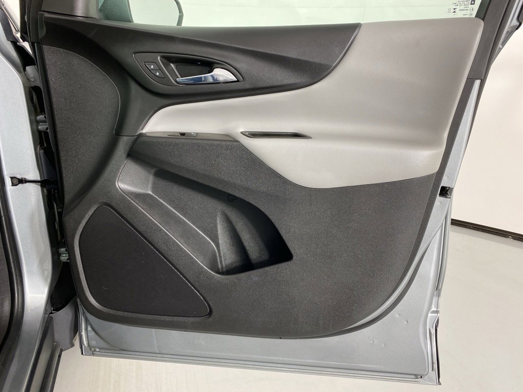 Used 2023 Chevrolet Equinox LT image 38