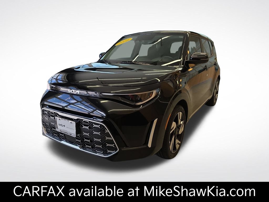 Certified 2025 Kia Soul GT-Line w/ GT-Line Technology Package FWD image 1