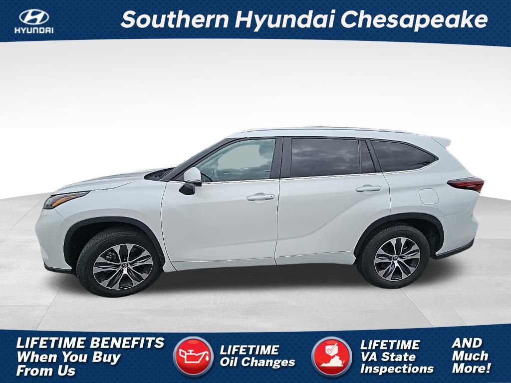 Used 2024 Toyota Highlander XLE