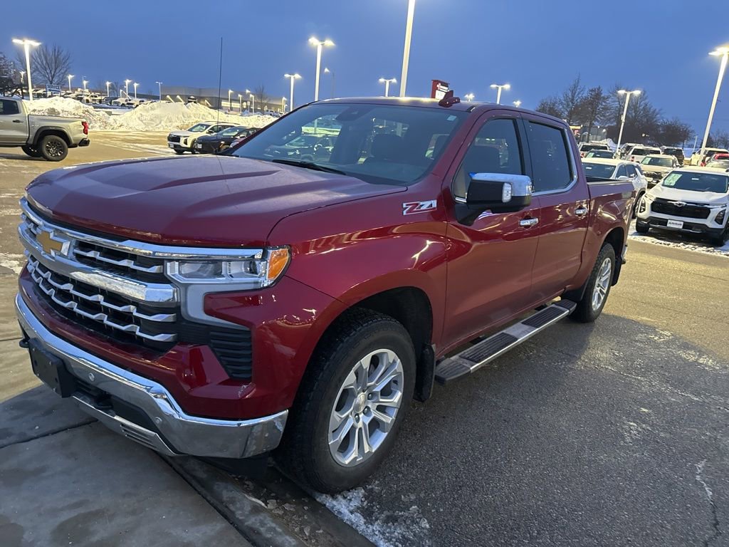 Used 2022 Chevrolet Silverado 1500 LTZ w/ LTZ Premium Package image 2