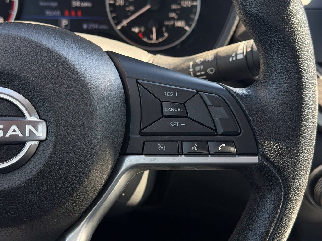 Used 2025 Nissan Altima 2.5 SV FWD image 25