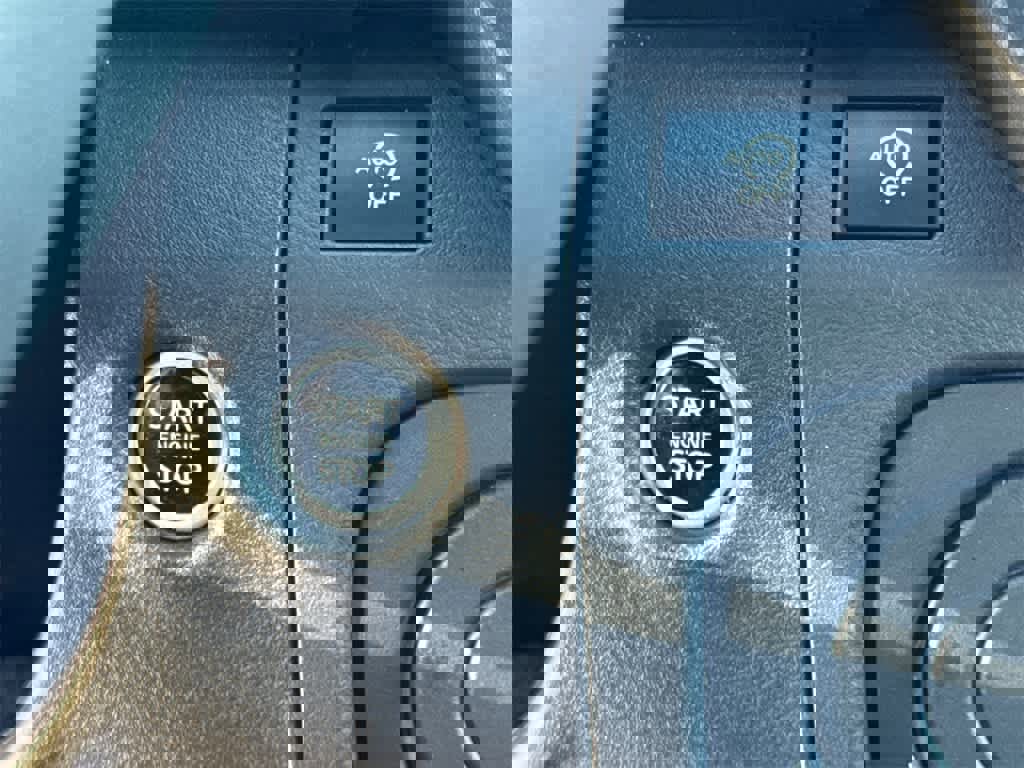 Used 2025 Nissan Frontier Pro-X w/ Pro Convenience Package image 28