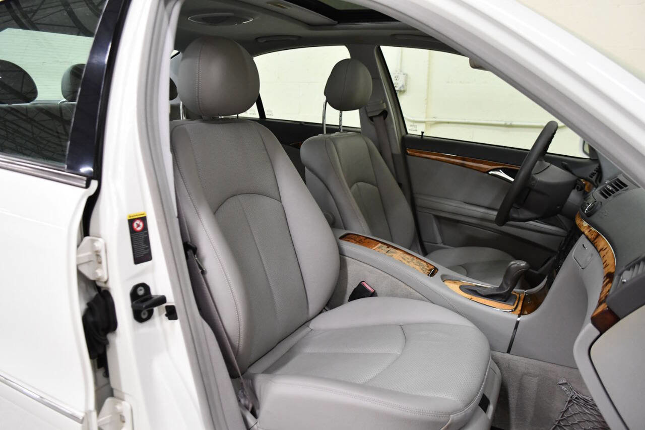 Used 2005 Mercedes-Benz E 320 CDI Sedan image 10