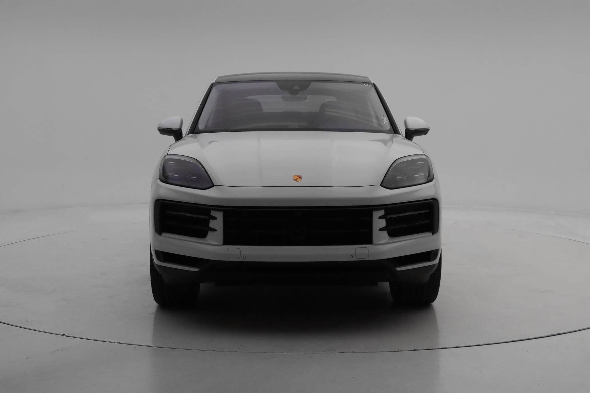 Used 2024 Porsche Cayenne Coupe image 8