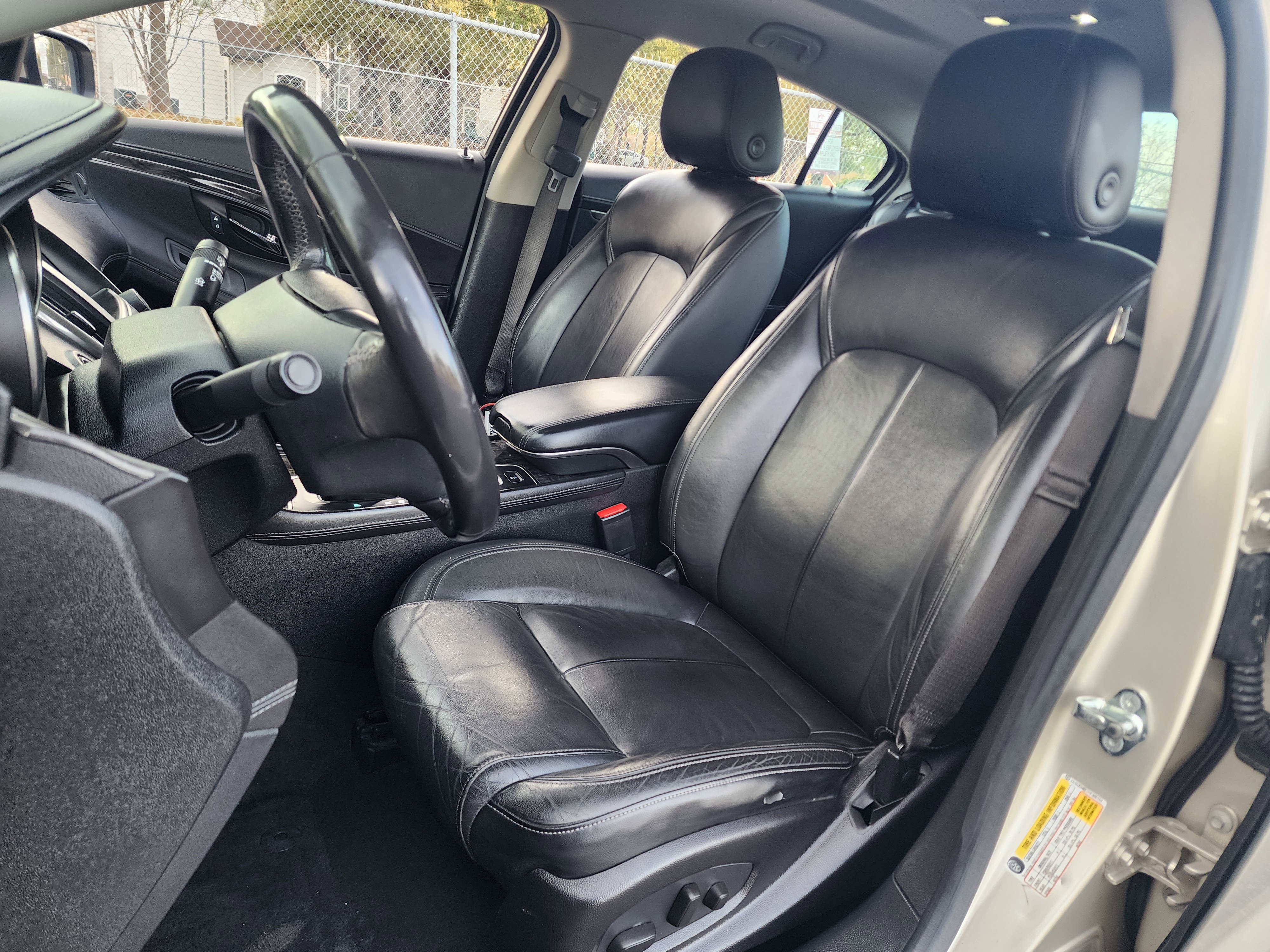 Used 2015 Buick LaCrosse Leather image 24