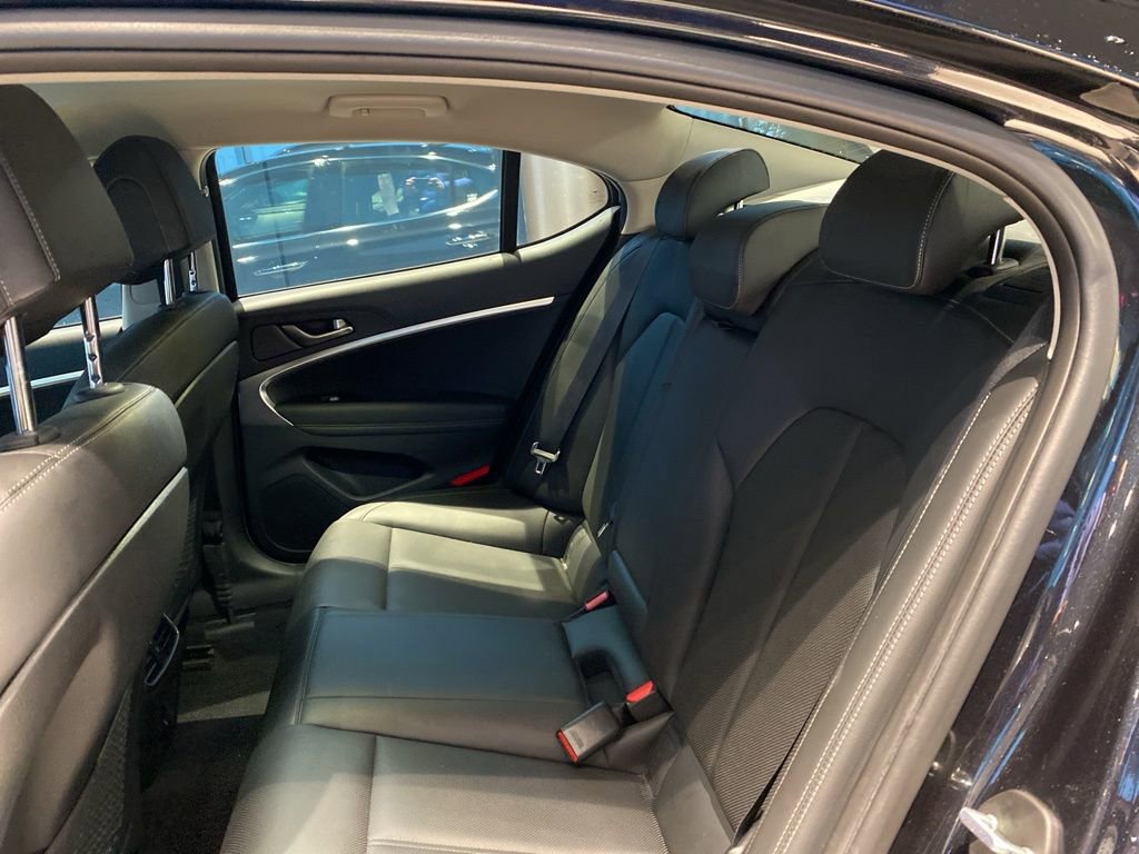 Used 2020 Genesis G70 2.0T image 27