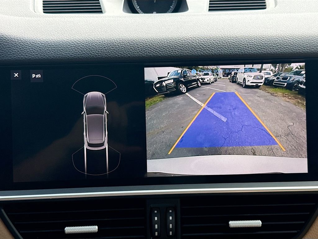 Used 2019 Porsche Cayenne Base image 15