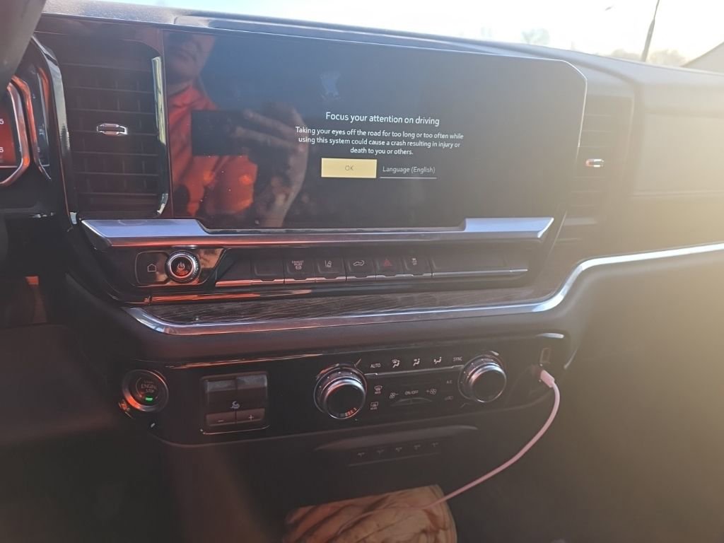 Used 2024 GMC Sierra 3500 SLE w/ SLE Convenience Package image 45