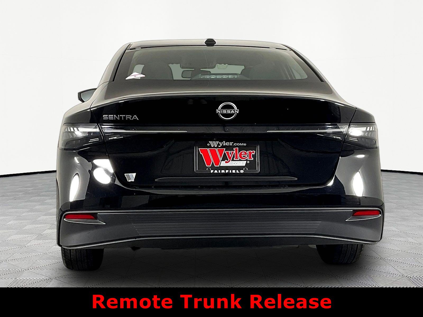 Certified 2026 Nissan Sentra SV w/ SV Convenience Package FWD image 5