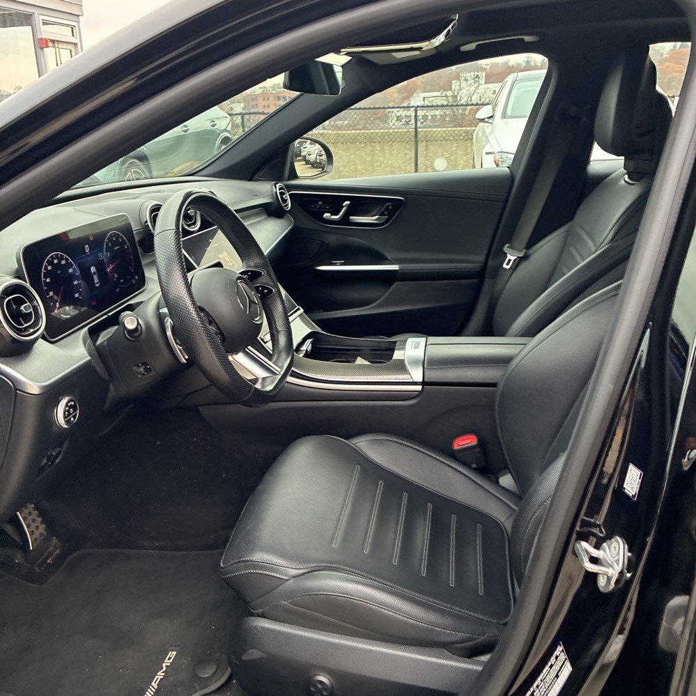 Used 2023 Mercedes-Benz C 300 4MATIC Sedan image 3