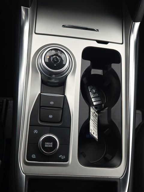 Used 2023 Ford Explorer XLT w/ Equipment Group 202A image 33