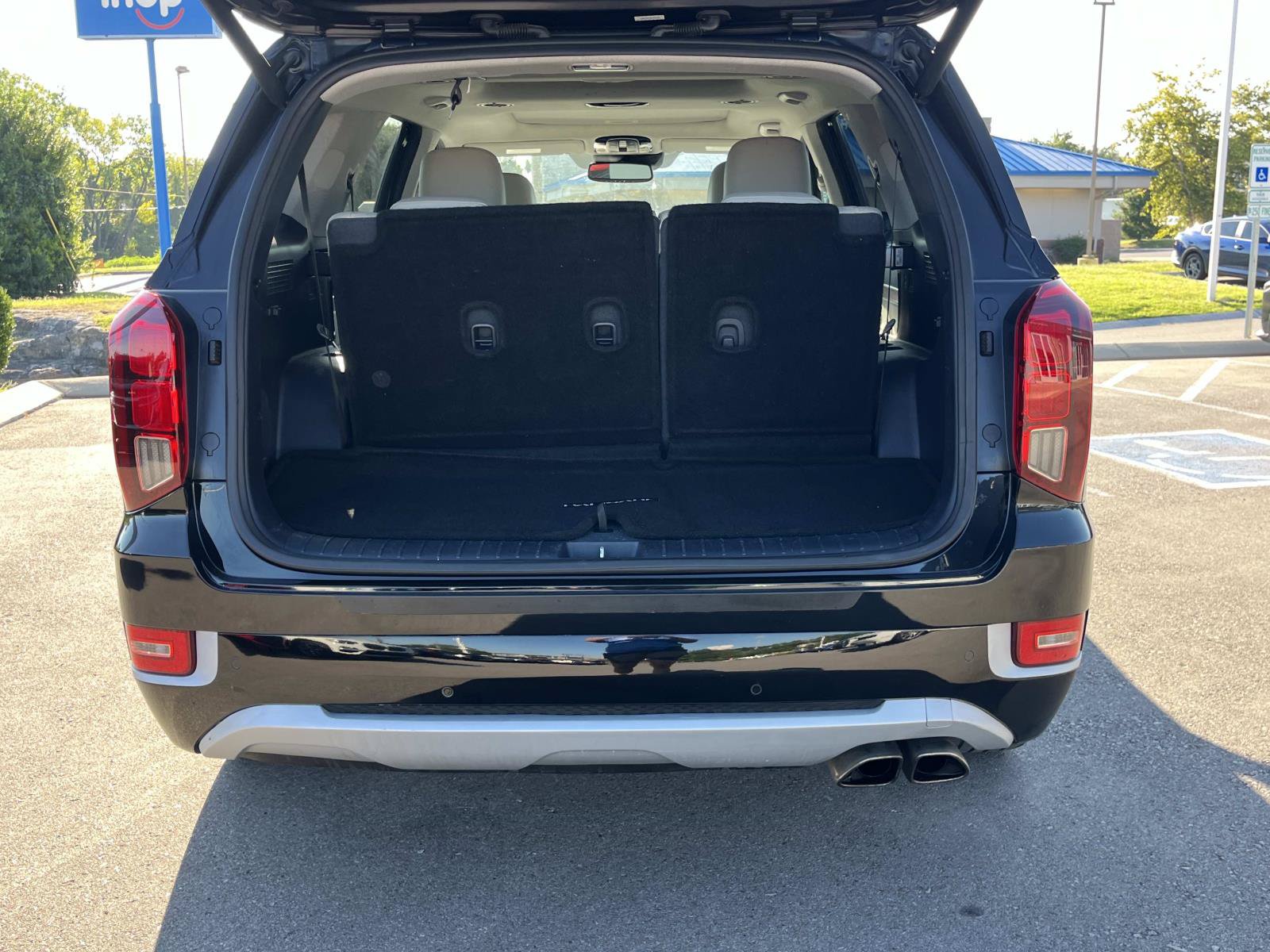 Used 2022 Hyundai Palisade Limited FWD image 12