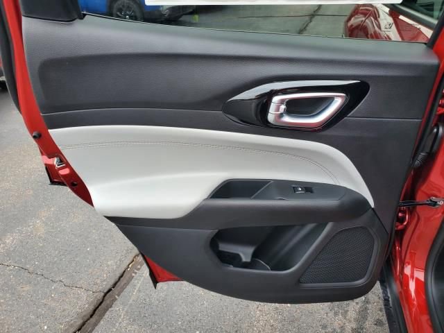 New 2025 Jeep Compass Limited image 24