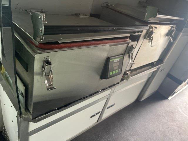 Used 2020 Mercedes-Benz Sprinter 4500 w/ Premium Plus Package image 42