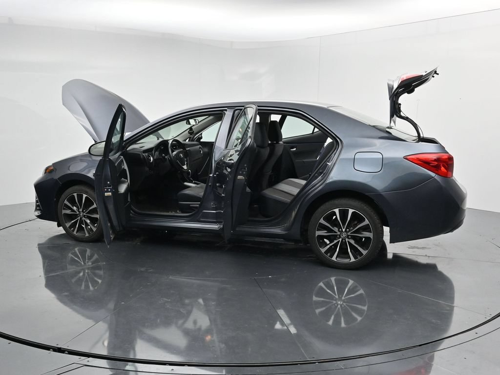 Used 2017 Toyota Corolla SE w/ Carpet Mat Package (TMS) FWD image 34