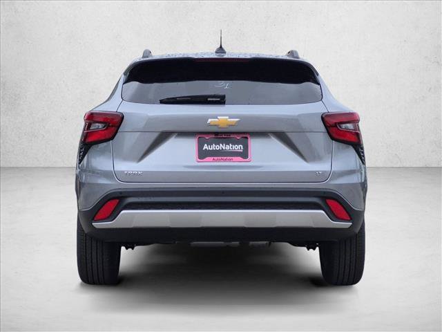 New 2026 Chevrolet Trax LT w/ Driver Confidence Package FWD image 8