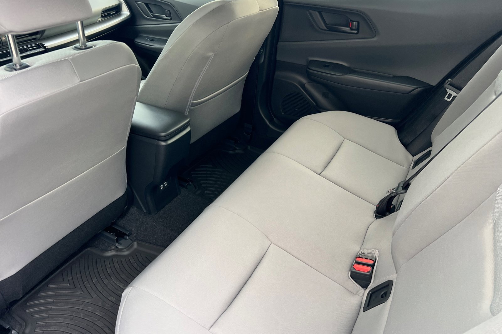 New 2026 Toyota Prius LE image 9