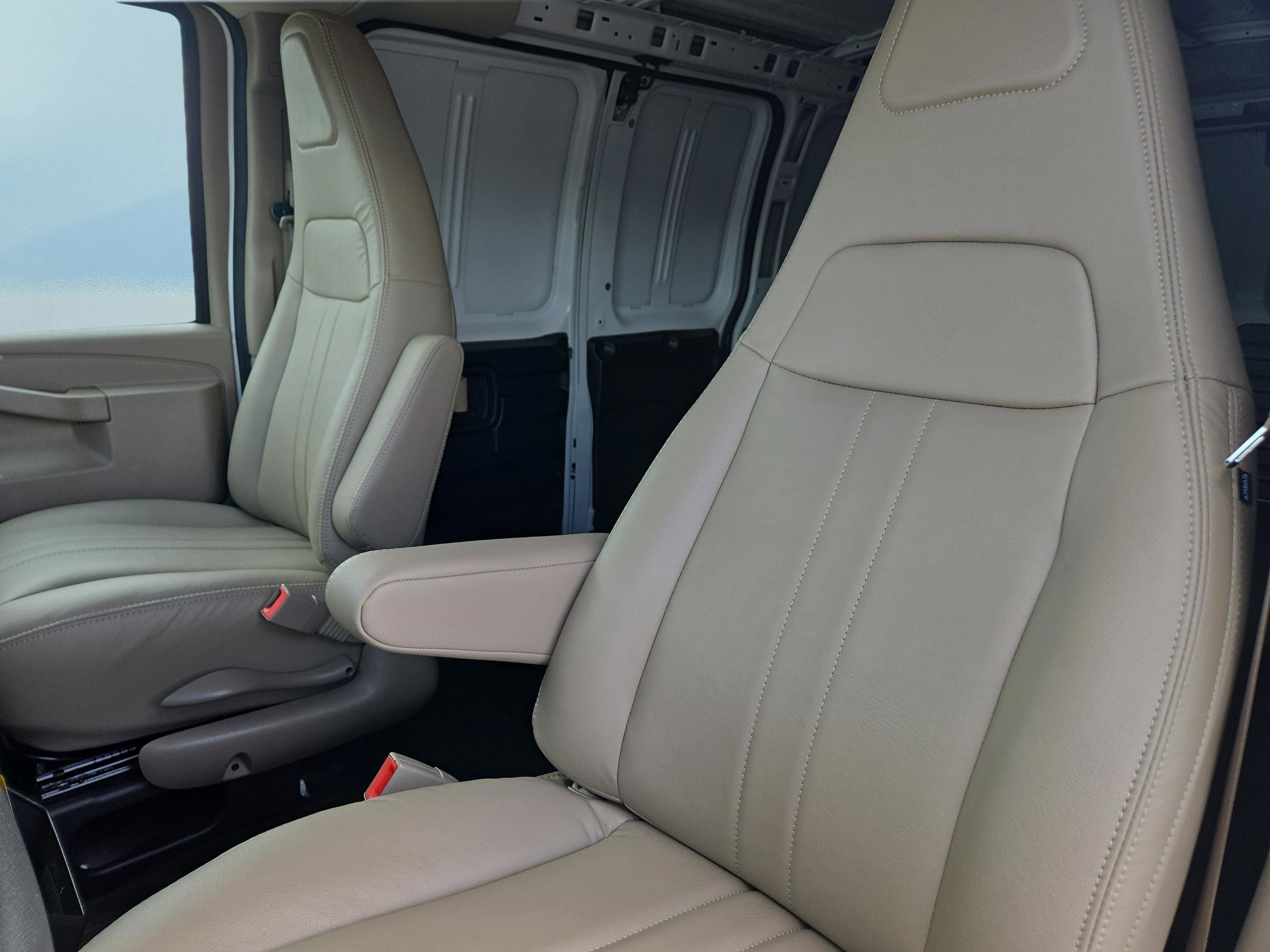 New 2025 Chevrolet Express 2500 w/ Driver Convenience Package image 23