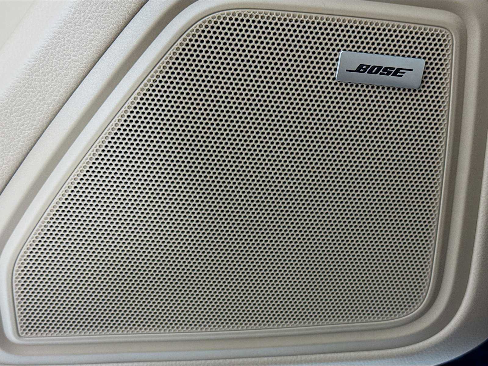 New 2026 Porsche Macan image 12