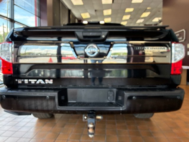 Used 2017 Nissan Titan Platinum Reserve RWD image 11