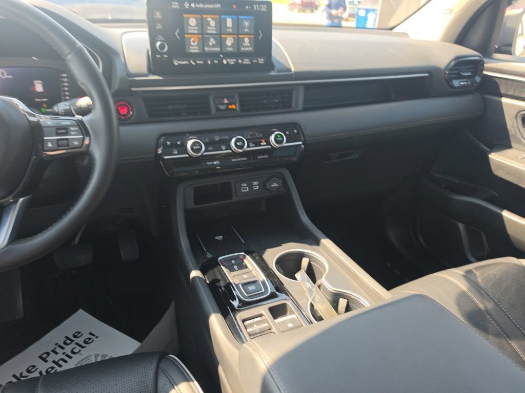 Certified 2025 Honda Pilot Elite image 28