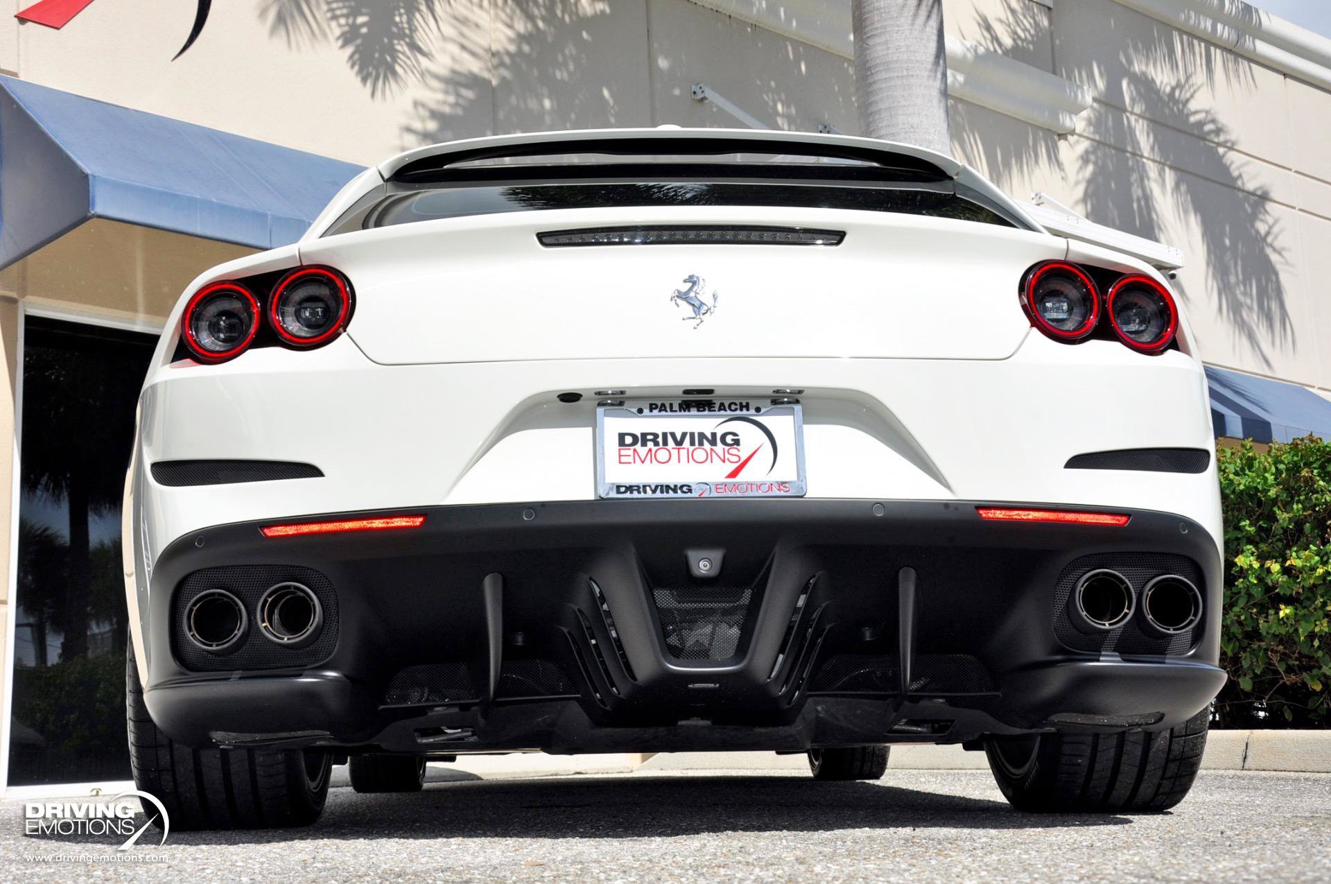 Used 2017 Ferrari GTC4Lusso AWD/4WD image 21