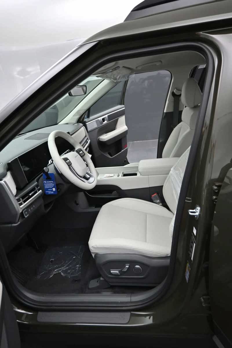 New 2026 Hyundai Santa Fe SEL AWD/4WD image 16