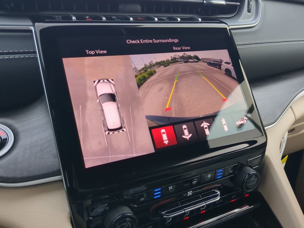 New 2025 Jeep Grand Cherokee Limited w/ Luxury Tech Group II image 6