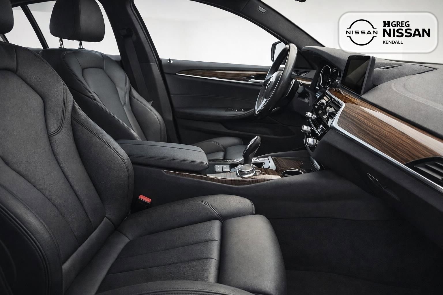 Used 2019 BMW 530e w/ Convenience Package RWD image 11