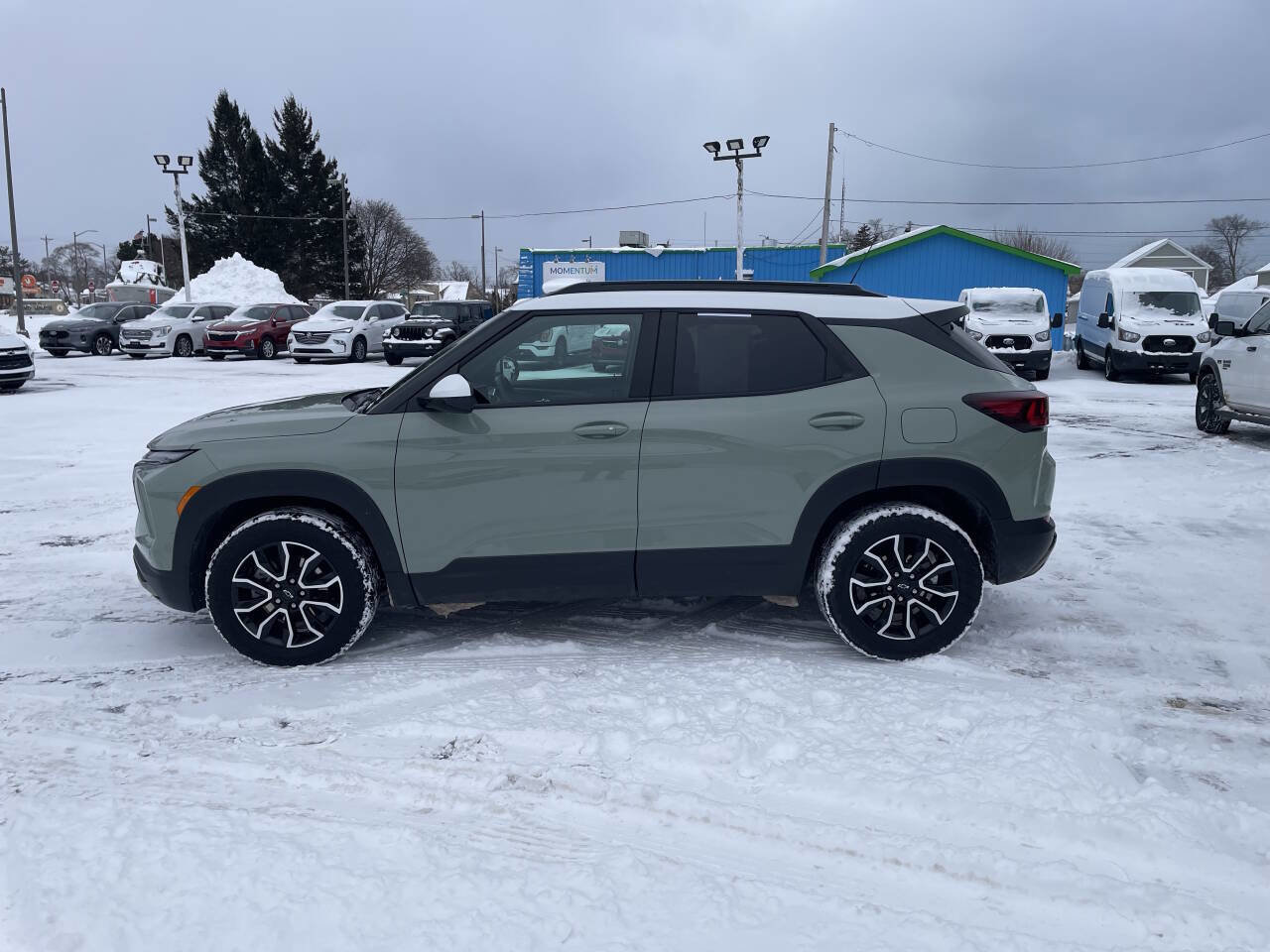 Used 2024 Chevrolet TrailBlazer ACTIV w/ Convenience Package image 9