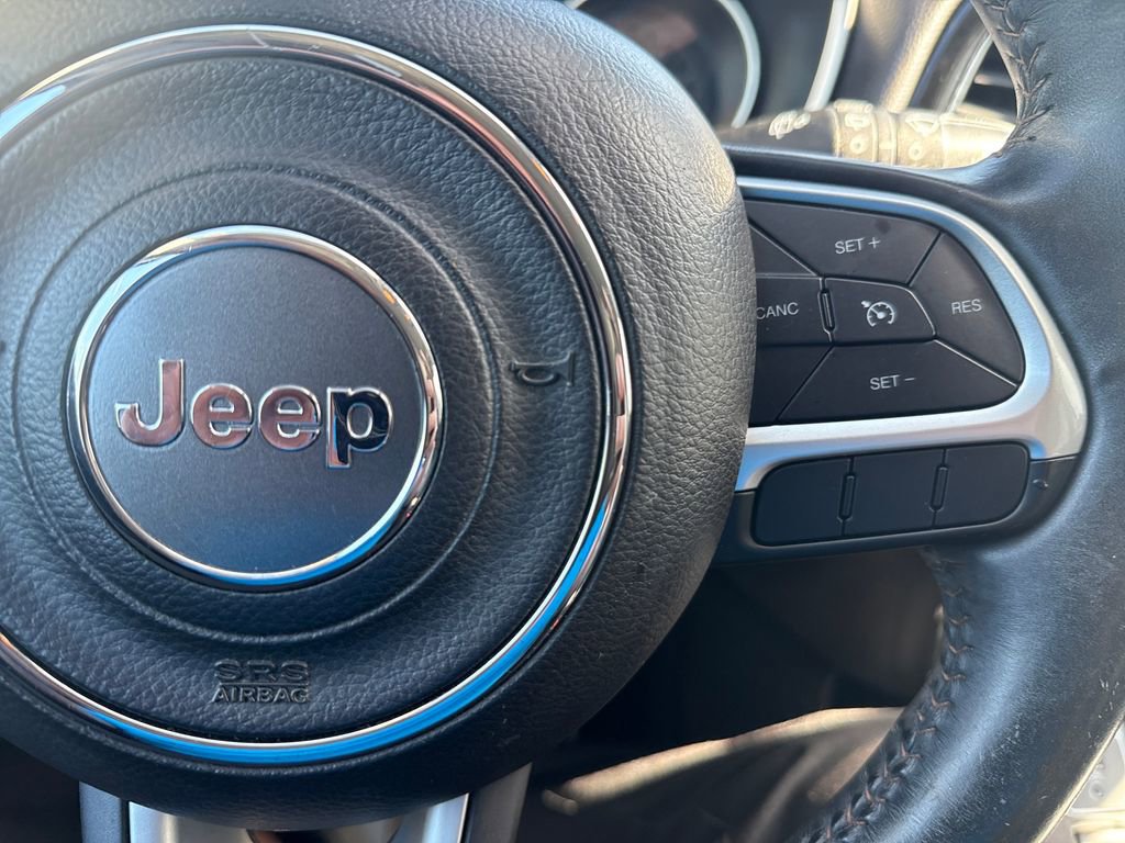 Used 2018 Jeep Compass Limited w/ Navigation Group image 21