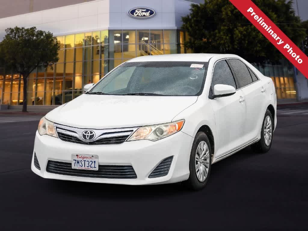 Used 2012 Toyota Camry LE FWD image 1