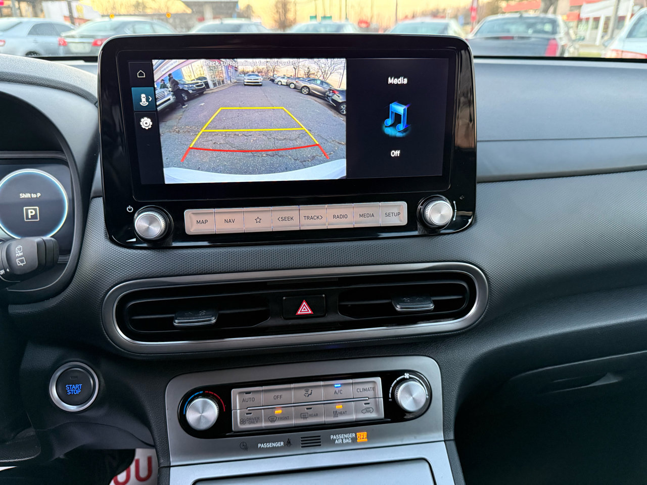 Used 2023 Hyundai Kona SEL image 16