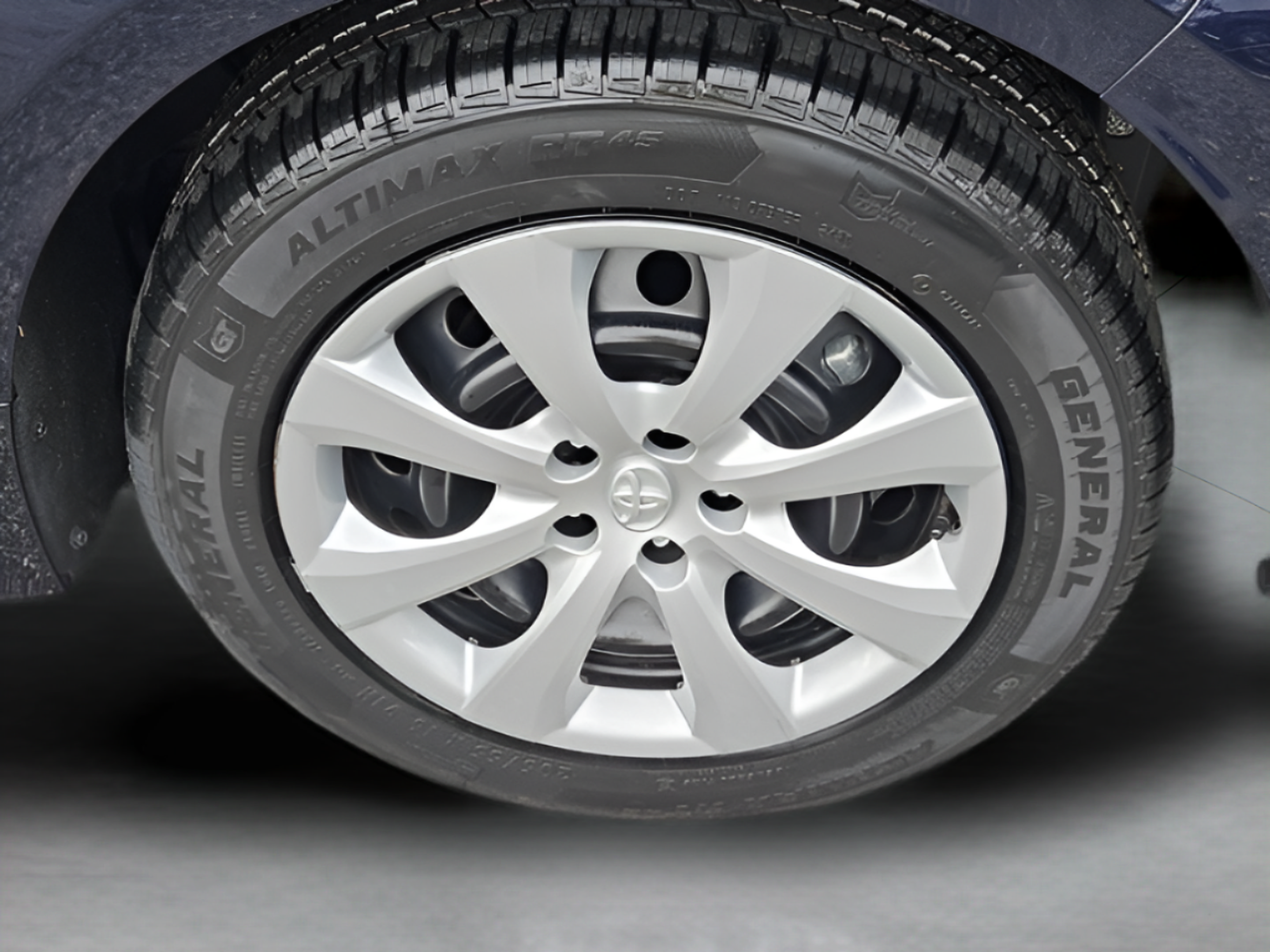Certified 2024 Toyota Corolla LE FWD image 28