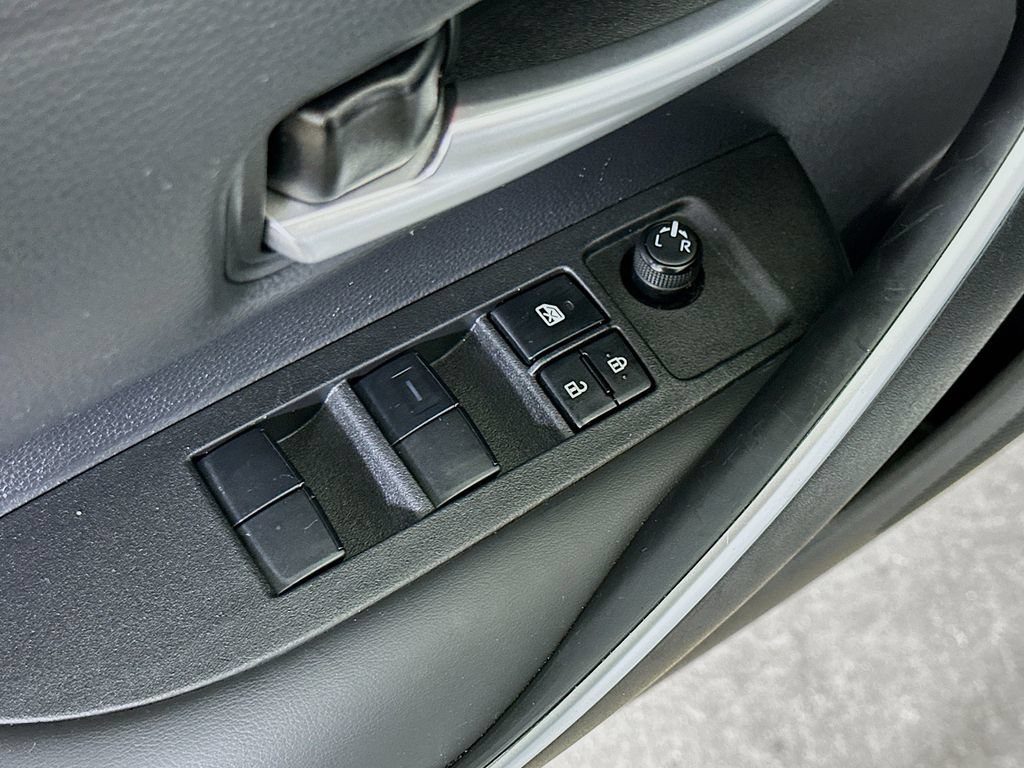 Used 2022 Toyota Corolla SE FWD image 20