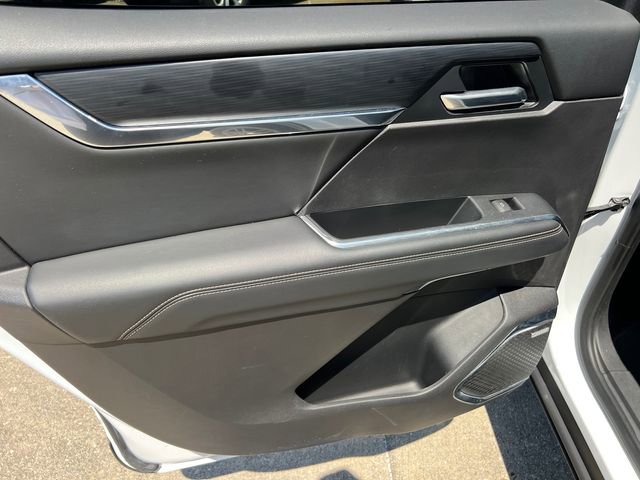 Used 2025 GMC Acadia Elevation image 25