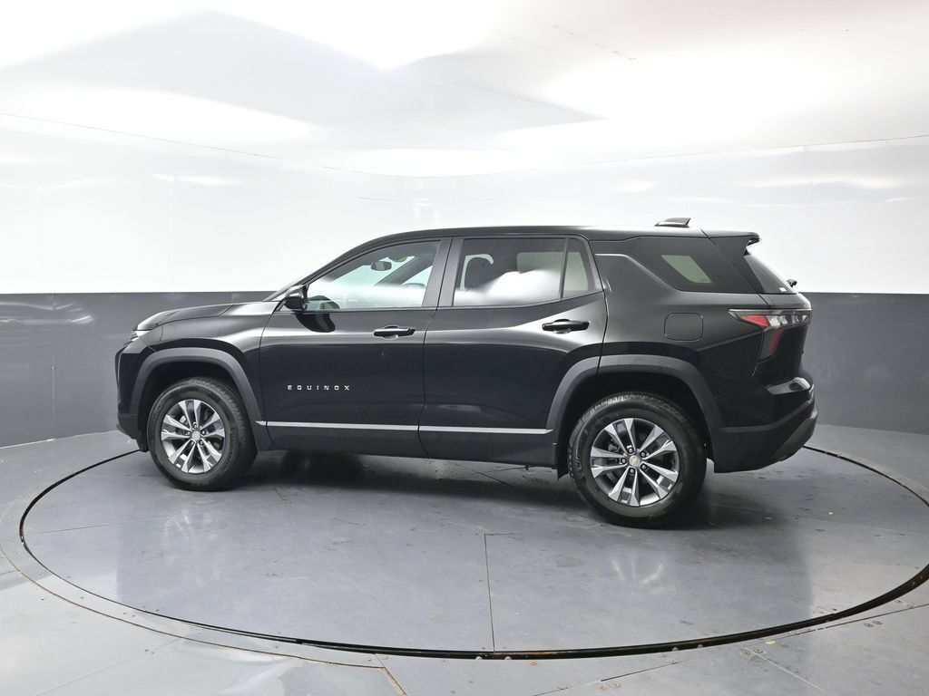 Used 2026 Chevrolet Equinox LT AWD/4WD image 10