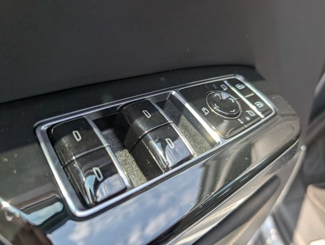 Used 2026 Cadillac Escalade Platinum Luxury w/ LPO, Floor Liner Package AWD/4WD image 15