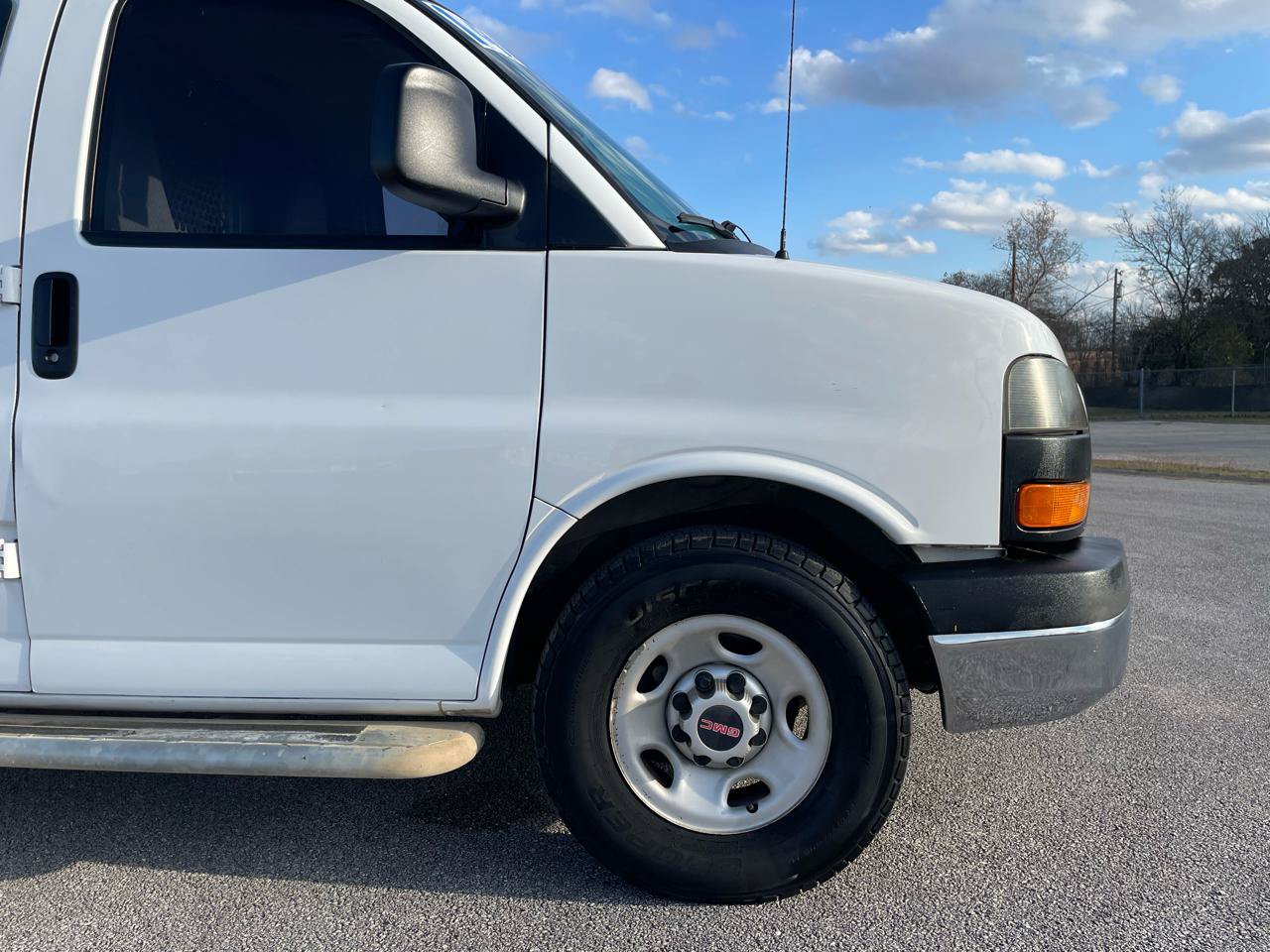 Used 2014 GMC Savana 2500 RWD image 33