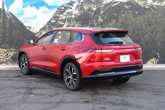 New 2026 Toyota Crown Signia image 3