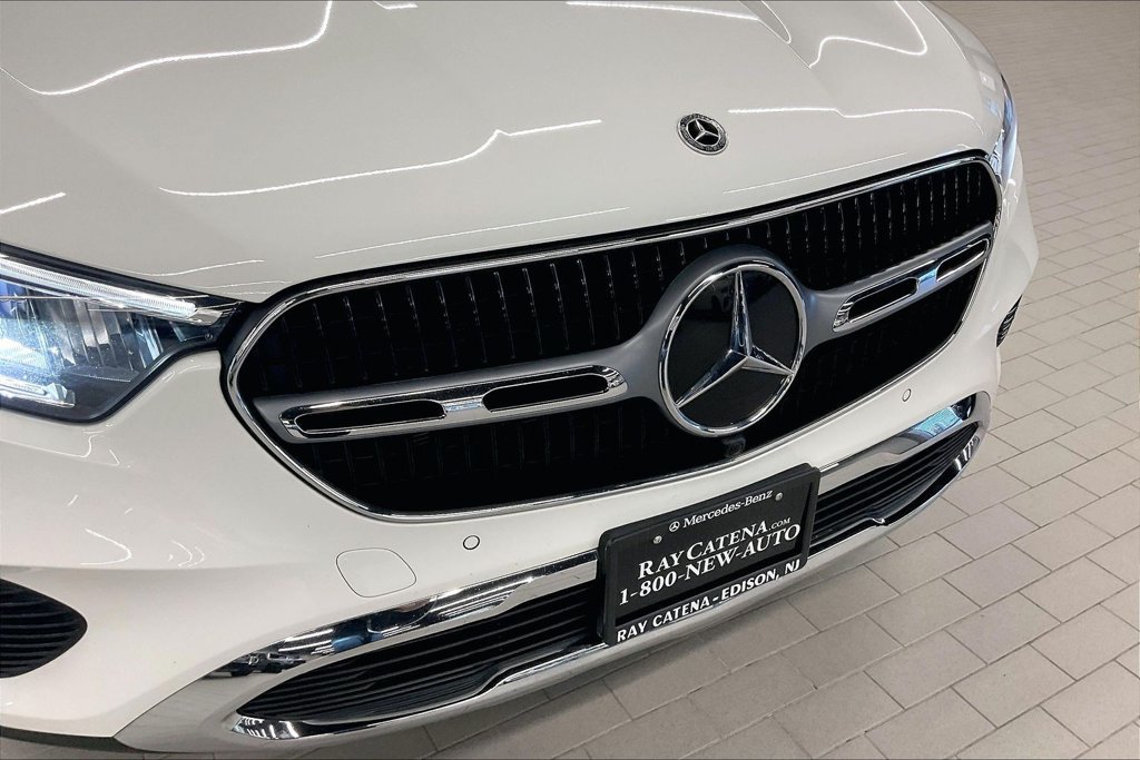 Certified 2025 Mercedes-Benz GLC 350e 4MATIC image 22