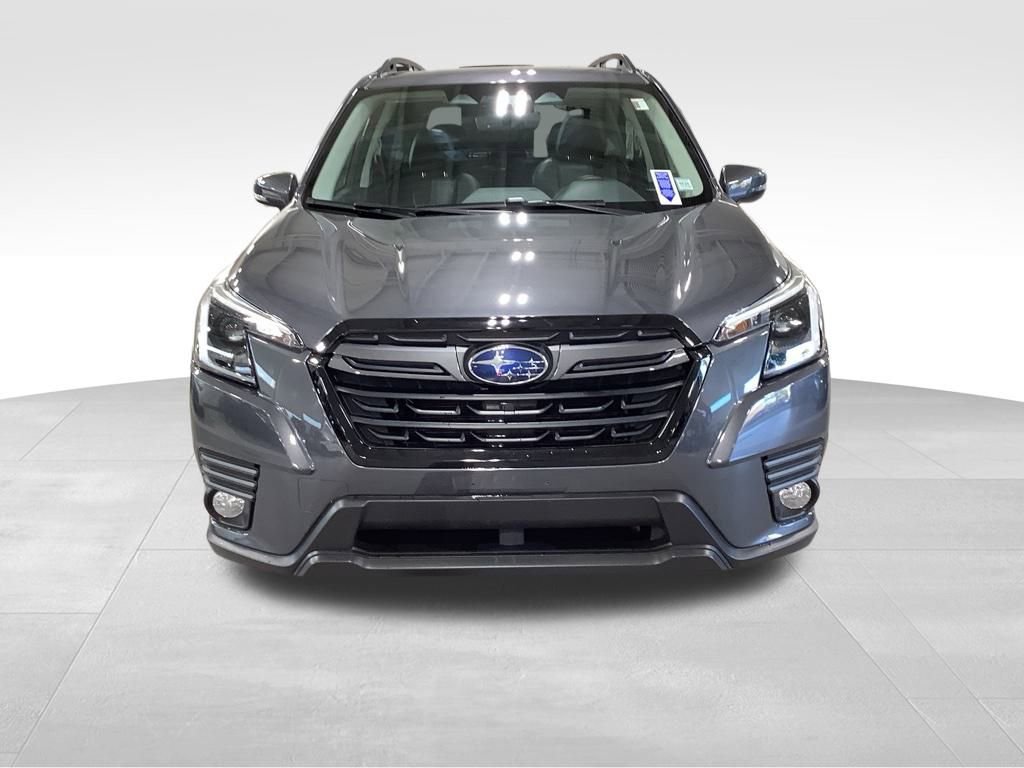 Certified 2022 Subaru Forester Limited image 6