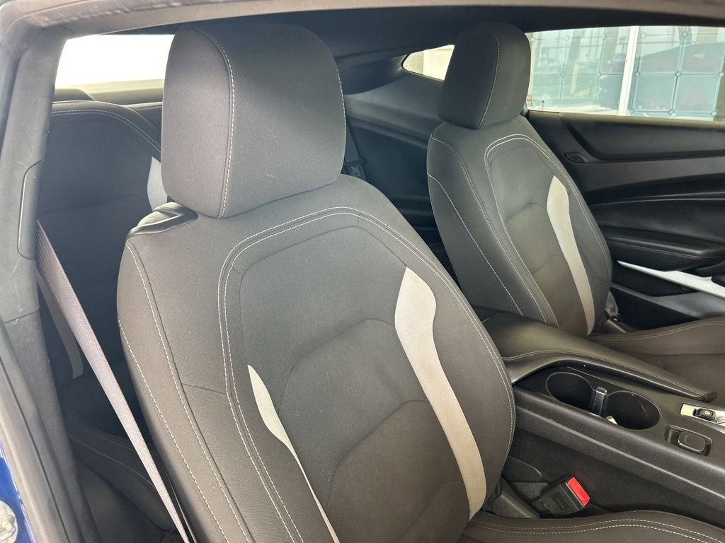 Used 2019 Chevrolet Camaro LT image 17