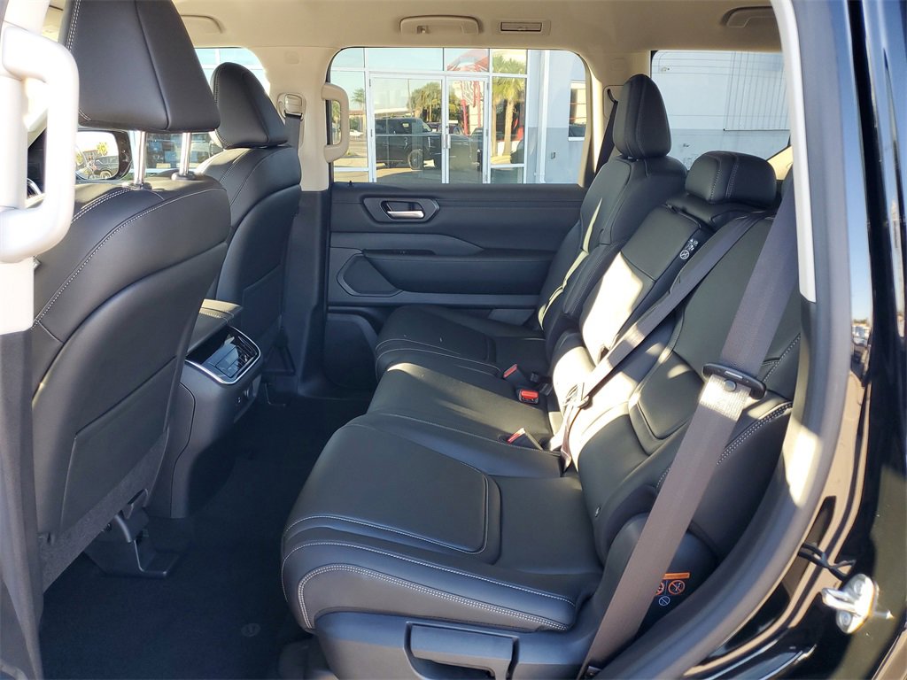 New 2026 Nissan Armada SV image 6