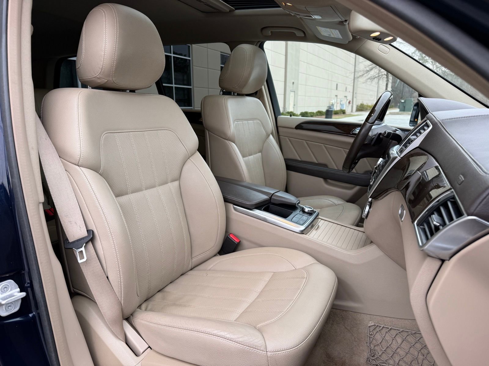 Used 2016 Mercedes-Benz GL 450 4MATIC image 36